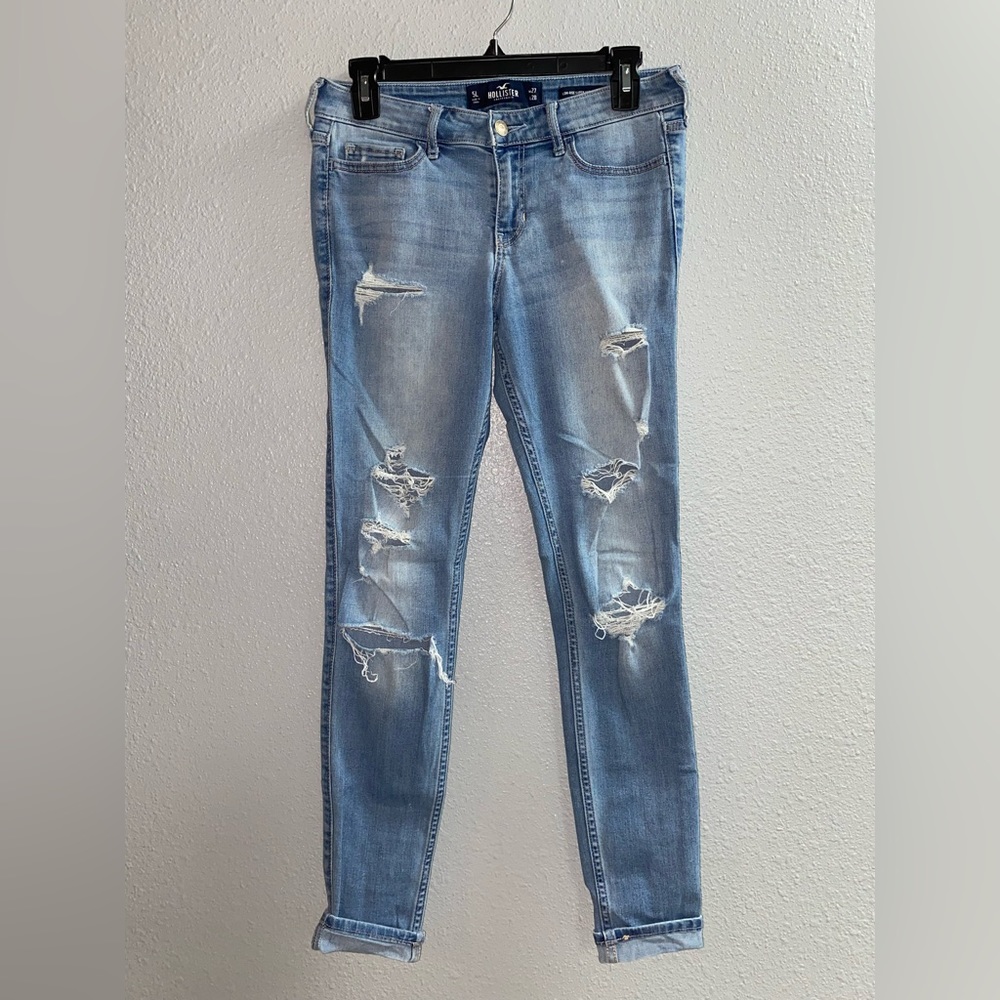Hollister Co. Women’s Low Rise Super Skinny Crop Jean